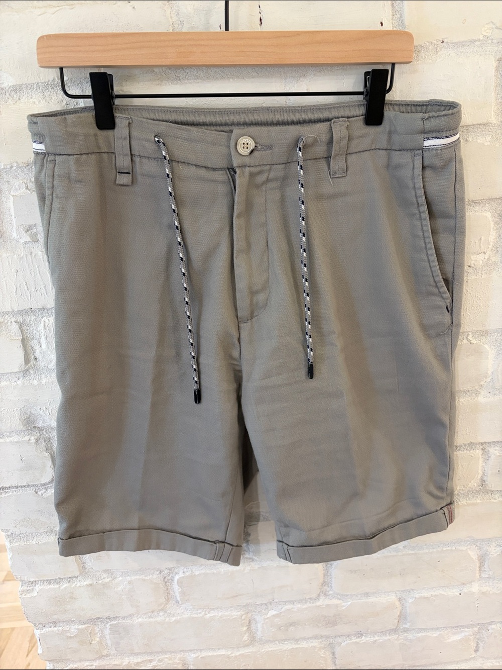 Zara Men's Light Gray Drawstring Chino Hybrid Shorts